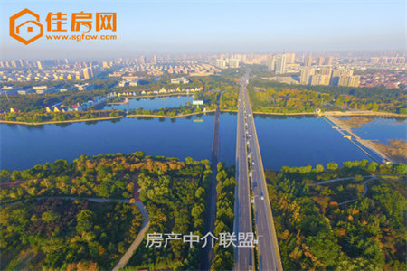 密州玉山苑3室2厅1卫135m2中档装修